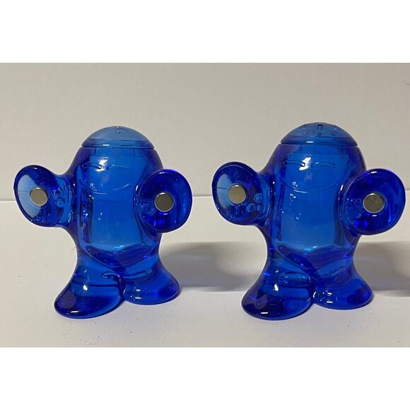 New in box Step & Pep Salt and Pepper Shakers. kk404 - Picture 2 of 4